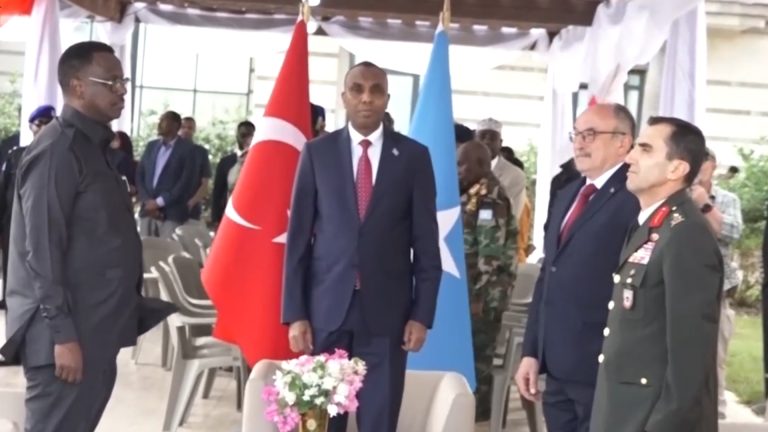 {DAAWO MUUQAALKA}  Xuska 100 sanno guuradii kasoo wareegatay Aas Aaska Jamhuuriyadda Turkiga ayaa lagu qabtay Magaalada Muqdisho.