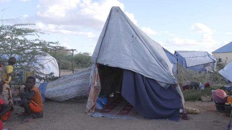 {DAAWO MUQAALKA} ku dhawaad kun-Qoys oo ka barakacay Fatahaada Baladweyne oo wajahaya xaaladgo’doon ah.