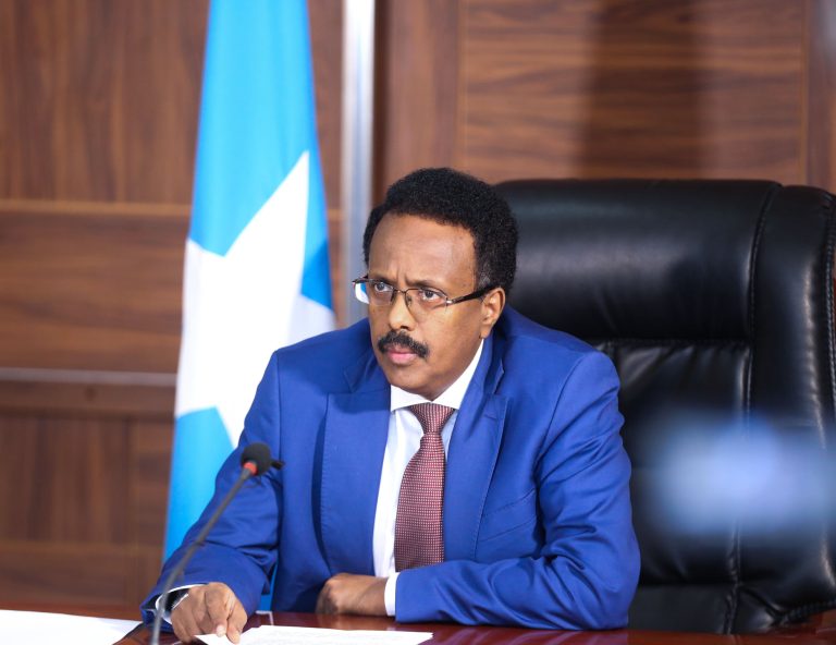 Madaxweynihii hore ee Soomaaliya oo Soo Dhaweeyay Deynta laga  Cafiyay Somalia