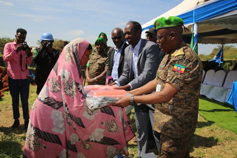 ATMIS provides vital aid to flood-hit families in Dhobley, Baidoa