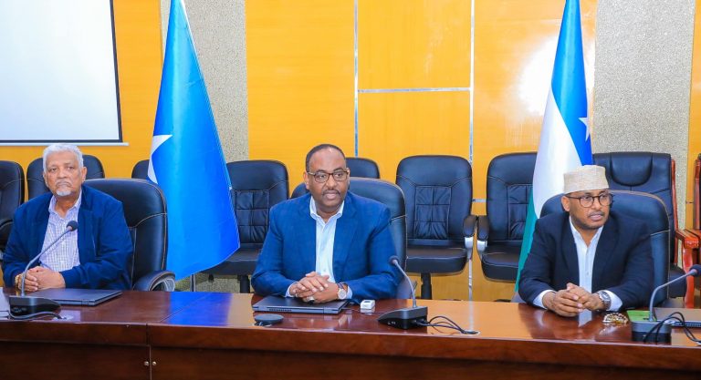 Deni, Karaash & Cabdirashiid Jibriil oo la kulmay  Guddiga Xalinta Khilaafaadka Doorashada Puntland