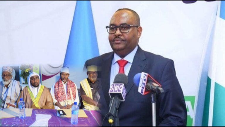 {DAAWO MUQAALKA} Madaxweyne Siciid Deni oo ku gacan sayray go’aankii Isimada iyo guddiga xalinta oo kala jabay