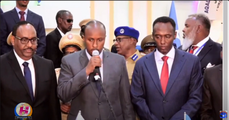 {DAAWO MUUQAALKA} Madaxweyne Deni Dadka idoortay ayaan u mahad celinaa haleyla shaqeeyo.