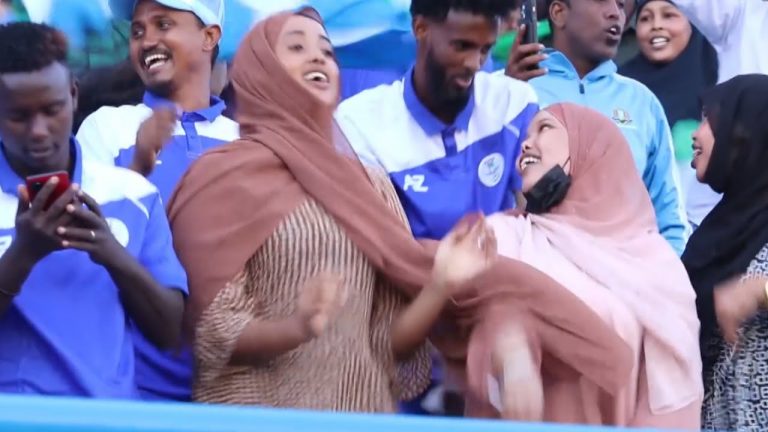 {DAAWO MUQAALKA} Taageerayaasha Jubbaland oo ka yaabsaday kuwa Galmudug kuna hogaaminaya labo gool.