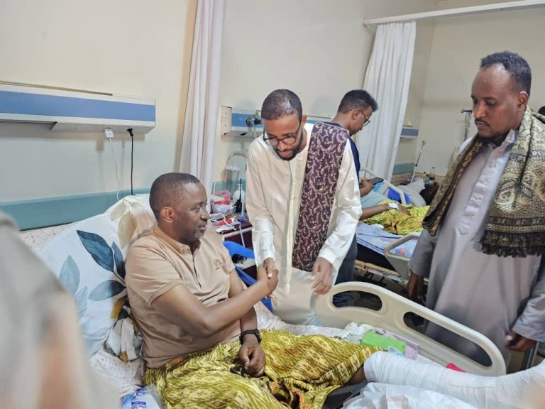 “Governor Ali Shacban’s Compassionate Visit to SYL Hotel Attack Victims in Mogadishu”