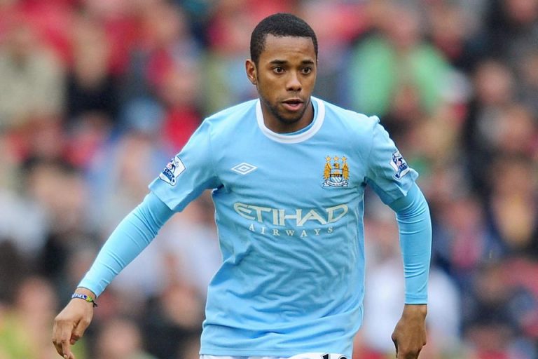 Robinho oo lagu xiray dalka Brazil