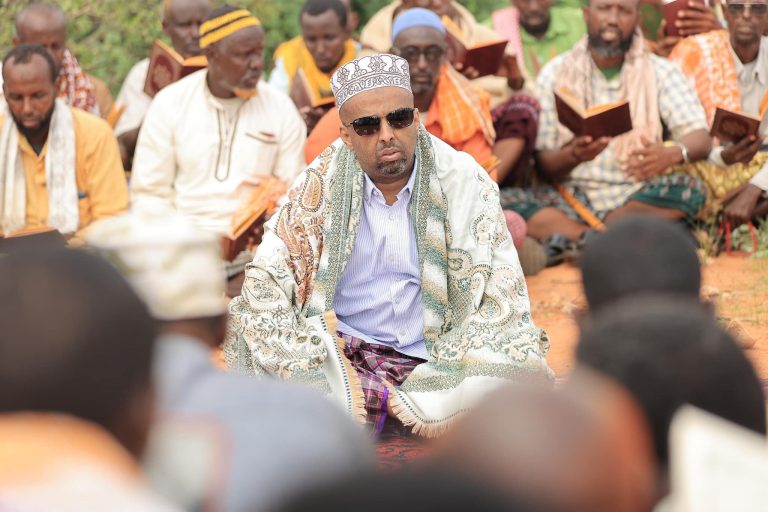 {DAAWO SAWIRADA} Madaxweynaha Hirshabelle oo dhambaal hambalyo iyo duco ah u diray Ugaas Yuusuf