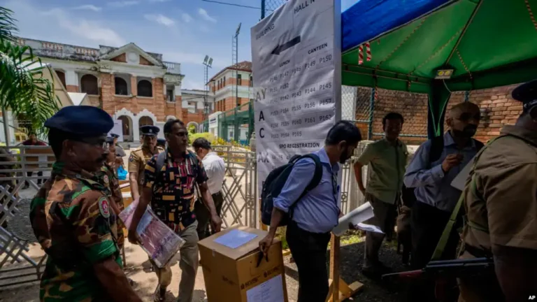 Doorasho si adag loogu tartami doono oo maanta ka dhaceysa Sri Lanka.