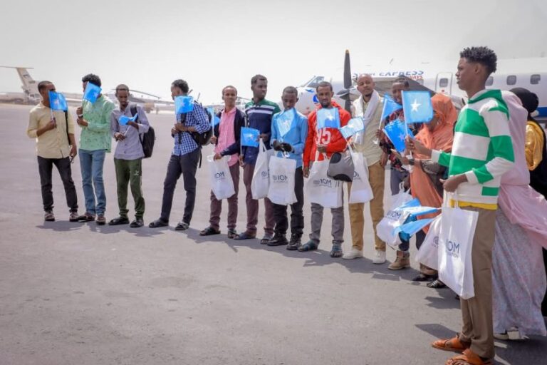 Another 160 stranded Somali migrants assisted to return home from Libya: Federal Government Somalia, the EU and IOM