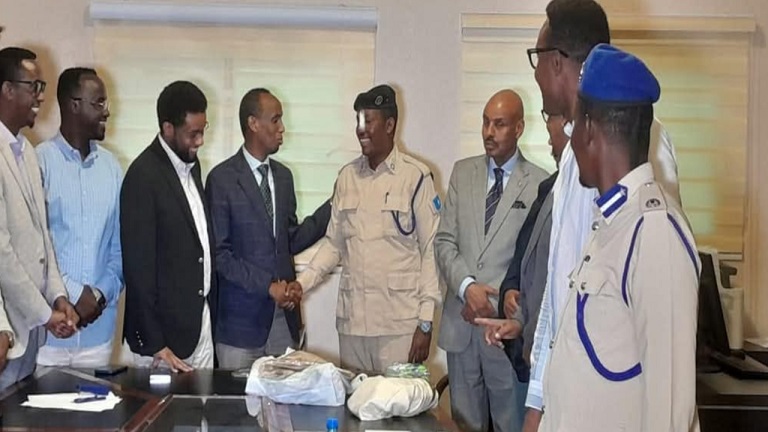 Somali MP apologizes for assaulting parliament guard during electoral debate.