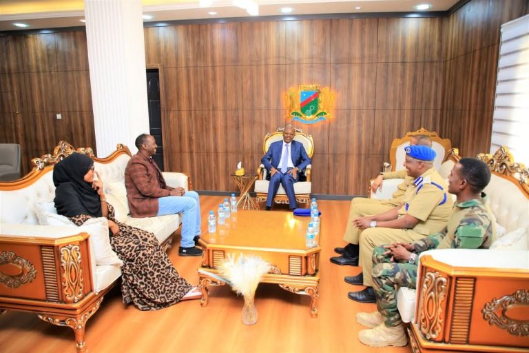 Southwest State President receives Deputy Commander of the Police