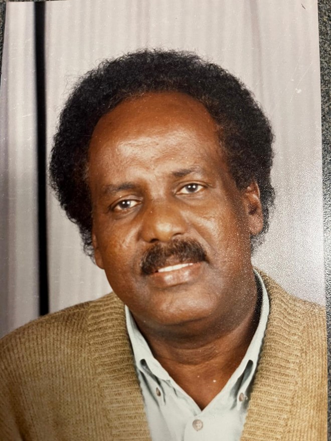 Former Somalia central bank governor Ali Abdi Amalow dies at 82 in U.S.