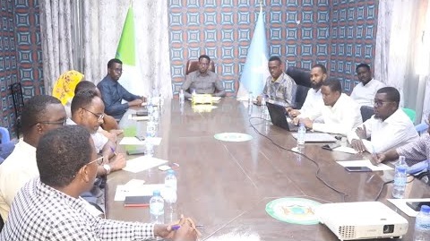 {DAAWO MUQAALKA} Kulan looga hadlay xal u helida Abaaraha ka jira Gobolka Hiiraan oo Baladweyne Lagu qabtay.