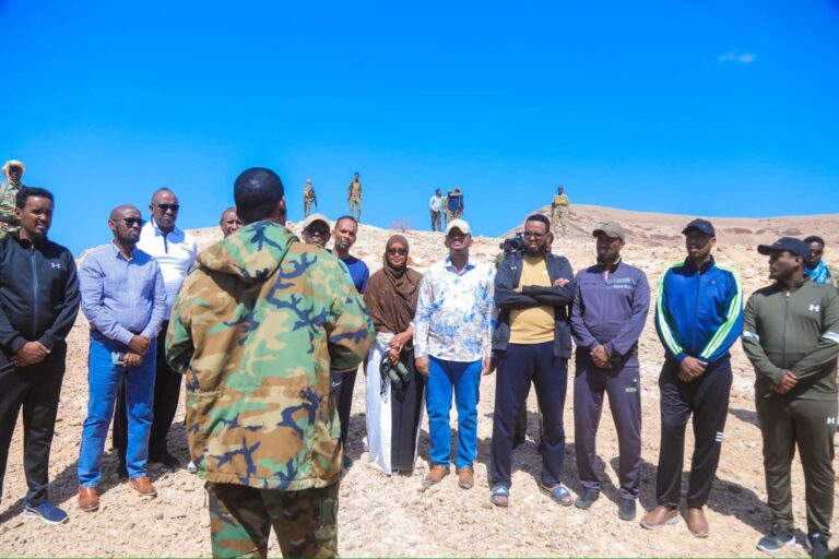 {DAAWO SAWIRADA} Wasiiro dhiirigelin iyo garaab istaag ugu tagay Ciidamada Puntland ee Dagaalka Kula Jira Daacish.