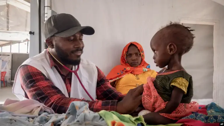 Dhakhaatiirta MSF oo hakisay howlihi ay ka wadday Sudan.