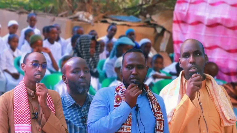 {DAAWO MUUQAALKA} Arday baratay Qur’aanka oo tartan ku galay Baladweyne.