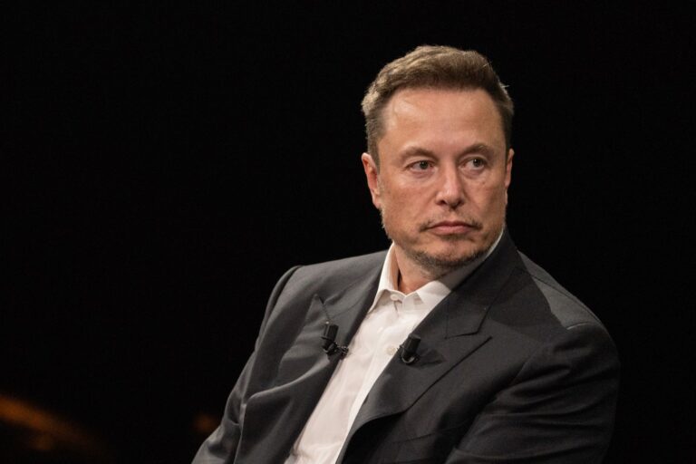 Elon Musk oo loo diiday Helida xogta maaliyadeed Maraykanka.