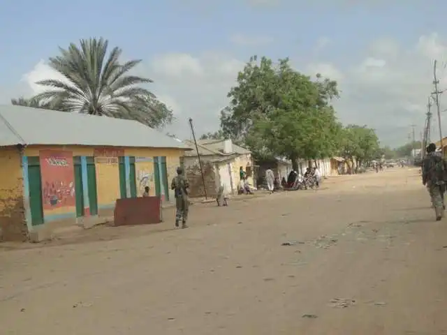 FAAHFAAHINO:Weerar Saaka AS ay Ku qaadeen Fariisimo Ciidamada Dowlda iyo Kuwa Deegaanka ay Lahaayeen