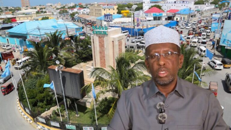 {DAAWO MUUQAALKA}  Madaxweyne Shariif Sheekh Axmed”Qori ayaan sitaa iyo Ciidan ayaa sameystay xal ma keenaayo”