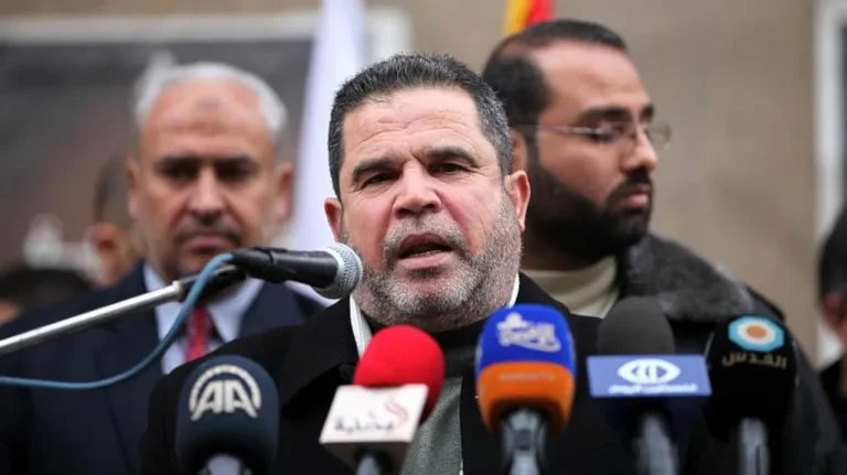 Air strike kills senior Hamas official in Gaza.